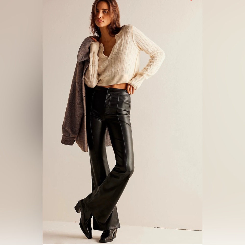 FREE PEOPLE UPTOWN HIGH RISE VEGAN LEATHER PANTS BLACK SIZE 0 SLIM FLARE - Picture 5 of 5